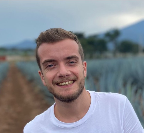 is a Digital Marketer focused on handling the outreach strategy at uSERP and content management at Wordable. Outside of work, he enjoys his expat life in sunny Mexico, reading books, wandering around and catching the latest shows on TV. Guillaume Deschamps
