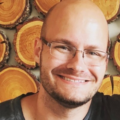 James De Roche is the managing partner at Lead Comet, an SEO company that focuses specifically on B2B organizations. He’s obsessed with finding more efficient ways to drive revenue through organic search for growing businesses. James De Roche