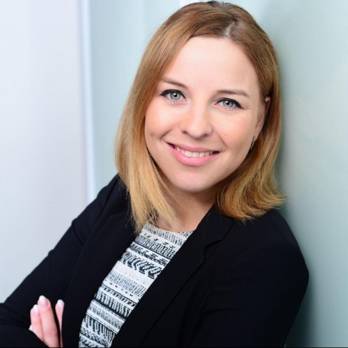 Mandy Schmitz is a copywriter, freelance consultant, and project management expert with 10+ years of experience working internationally for big brands in fintech, consumer goods, and more. Join her on Changeaholic.com to learn how to optimize your business operations, improve your digital marketing campaigns, and find the latest software and hosting reviews. Mandy Schmitz